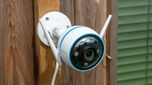 Wired vs Wireless CCTV Cameras: Which One Should You Choose?